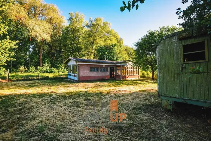 Prodej pozemku pro bydlení, Hoštka, 1656 m2