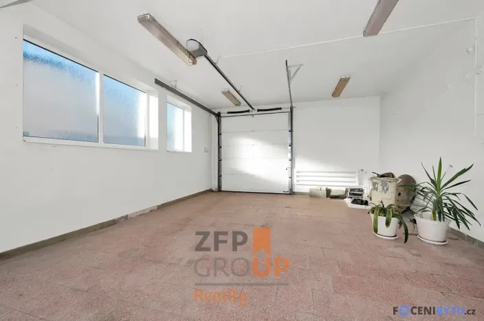 Pronájem obchodního prostoru, Hodonín, Velkomoravská, 702 m2