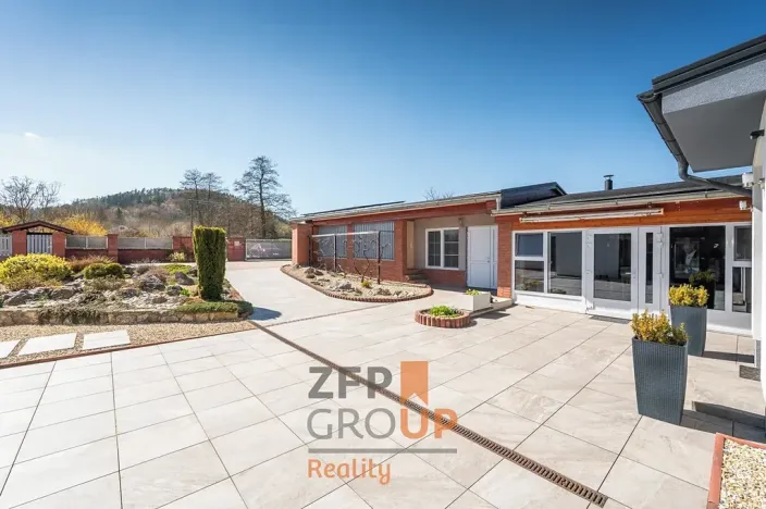 Prodej rodinného domu, Rozstání, 450 m2