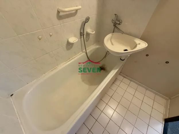 Prodej bytu 3+1, Chomutov, Svahová, 69 m2