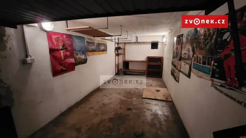 Pronájem garáže, Zlín, Strážná, 16 m2