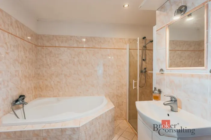 Prodej rodinného domu, Karlovy Vary - Drahovice, Stará Kysibelská, 400 m2