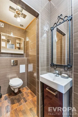 Pronájem bytu 2+1, Praha, Husitská, 67 m2
