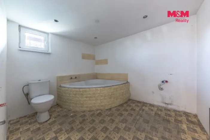 Prodej rodinného domu, Neratovice - Mlékojedy, Hlavní, 144 m2