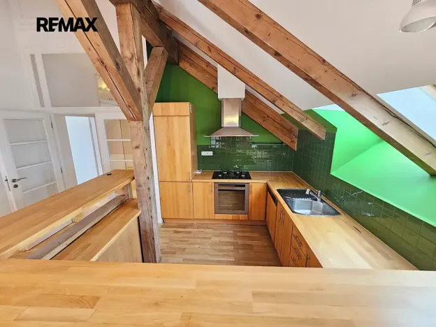 Prodej atypického bytu, Praha - Vršovice, Čeljabinská, 110 m2