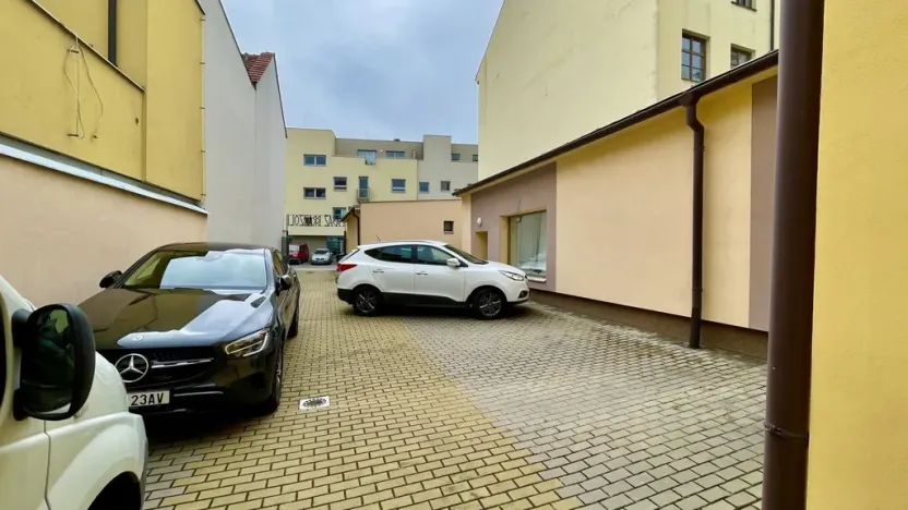 Pronájem bytu 2+kk, Uherské Hradiště, Masarykovo náměstí, 80 m2