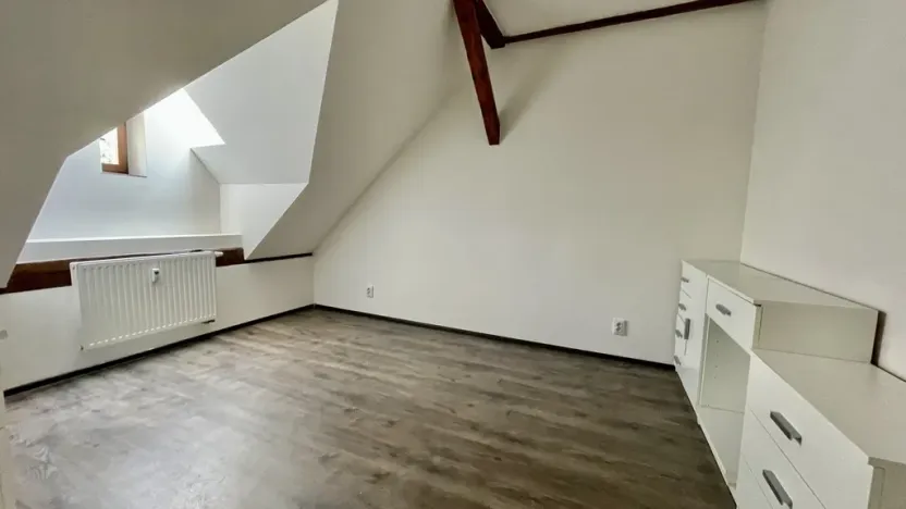 Pronájem bytu 2+kk, Uherské Hradiště, Masarykovo náměstí, 80 m2