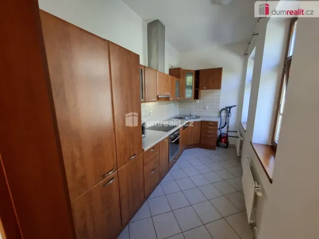 Pronájem bytu 1+kk, Praha - Břevnov, Na Petynce, 40 m2