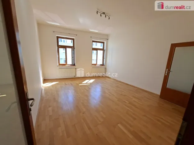 Pronájem bytu 1+kk, Praha - Břevnov, Na Petynce, 40 m2