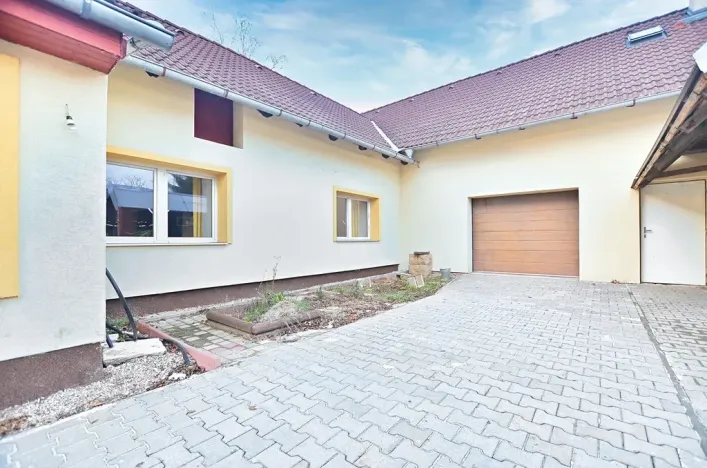 Pronájem rodinného domu, Vrbová Lhota, U Lindovy, 160 m2