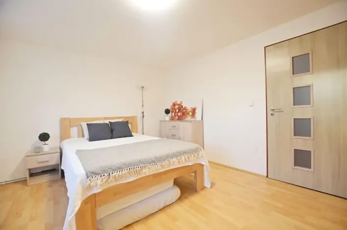Pronájem rodinného domu, Vrbová Lhota, U Lindovy, 160 m2