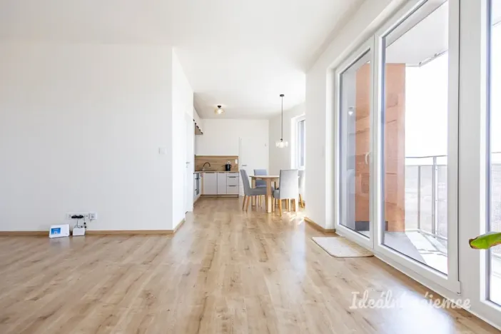 Pronájem bytu 2+kk, Praha - Vysočany, Gerstelova, 55 m2