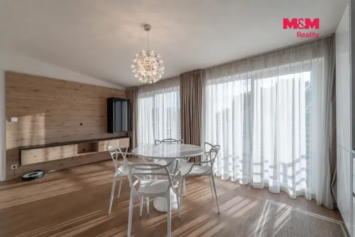 Prodej bytu 5+kk, Ořech, Karlštejnská, 112 m2