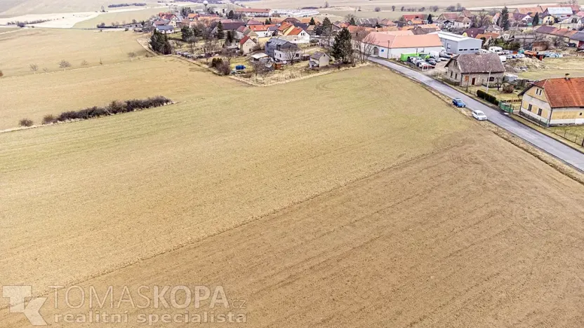 Prodej pozemku pro bydlení, Chlustina, 3708 m2
