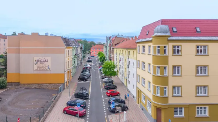 Prodej bytu 2+1, Teplice, Ruská, 61 m2