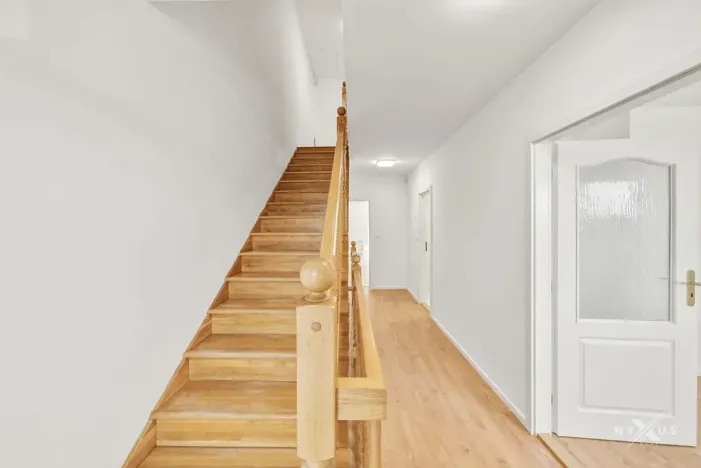 Pronájem rodinného domu, Praha - Štěrboholy, Pod areálem, 324 m2