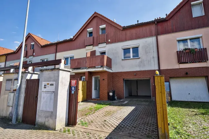 Pronájem rodinného domu, Praha - Štěrboholy, Pod areálem, 324 m2