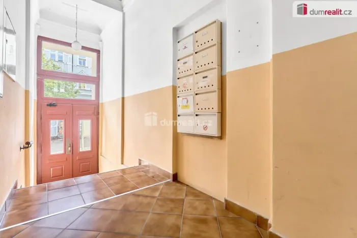 Prodej bytu 1+kk, Karlovy Vary, Bělehradská, 19 m2