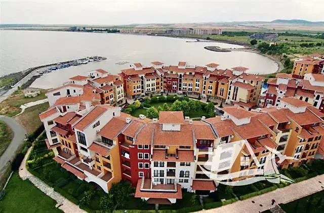 Prodej bytu 1+kk, Acheloj, Bulharsko, 46 m2