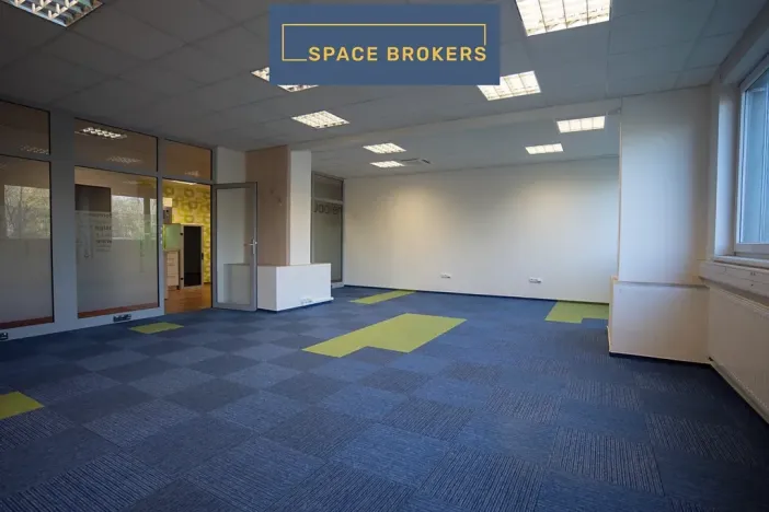 Pronájem kanceláře, Hradec Králové, Na Brně, 200 m2