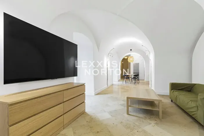 Pronájem bytu 1+kk, Praha - Bubeneč, Mlýnská, 71 m2