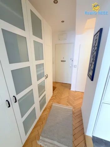 Pronájem bytu 2+kk, Praha - Holešovice, Komunardů, 61 m2