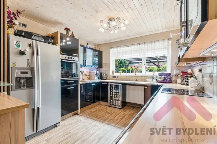 Prodej rodinného domu, Nupaky, K Parku, 160 m2