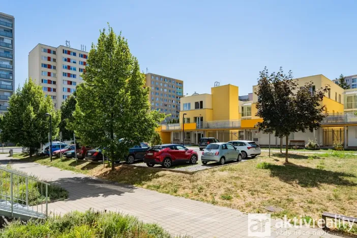 Prodej bytu 3+1, Praha - Letňany, Malkovského, 75 m2