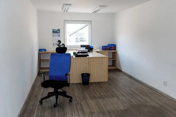 Prodej výrobních prostor, Dubí, Horská, 3047 m2