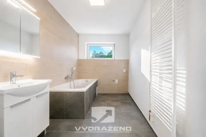 Prodej bytu 6+kk a větší, Stará Paka - Ústí, 300 m2