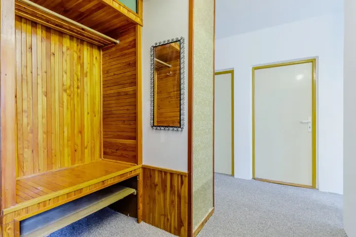 Pronájem bytu 3+1, Praha - Podolí, Na Zvoničce, 61 m2