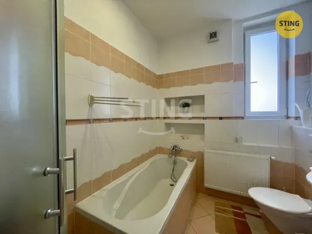 Prodej bytu 3+1, Nový Bydžov, Husova třída, 75 m2