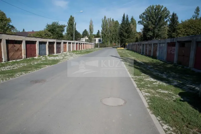 Pronájem garáže, Praha - Čakovice, 21 m2