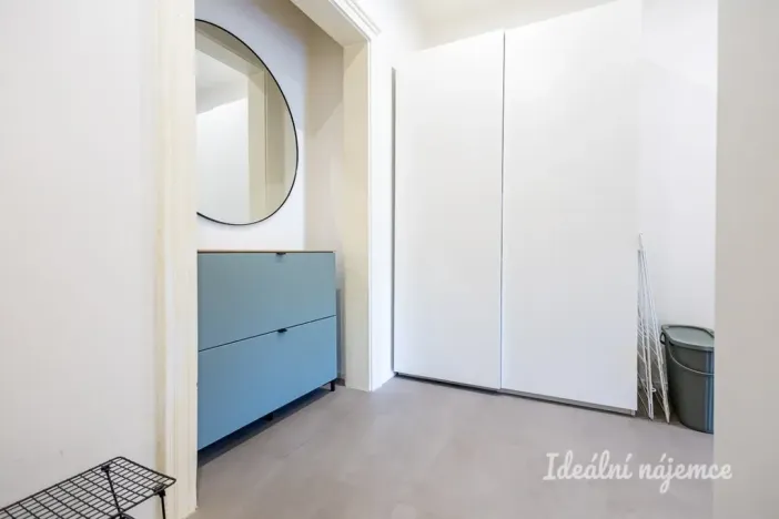 Pronájem bytu 1+kk, Praha - Karlín, Karlínské náměstí, 48 m2
