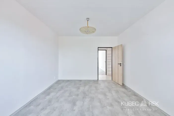 Prodej bytu 2+1, Tábor, Jesenského, 64 m2