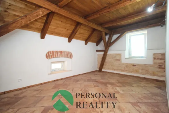 Prodej bytu 4+kk, Kounov, 85 m2
