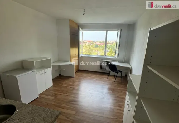 Pronájem bytu 1+kk, Karlovy Vary - Rybáře, U Koupaliště, 27 m2