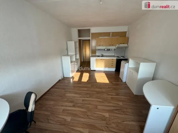 Pronájem bytu 1+kk, Karlovy Vary - Rybáře, U Koupaliště, 27 m2