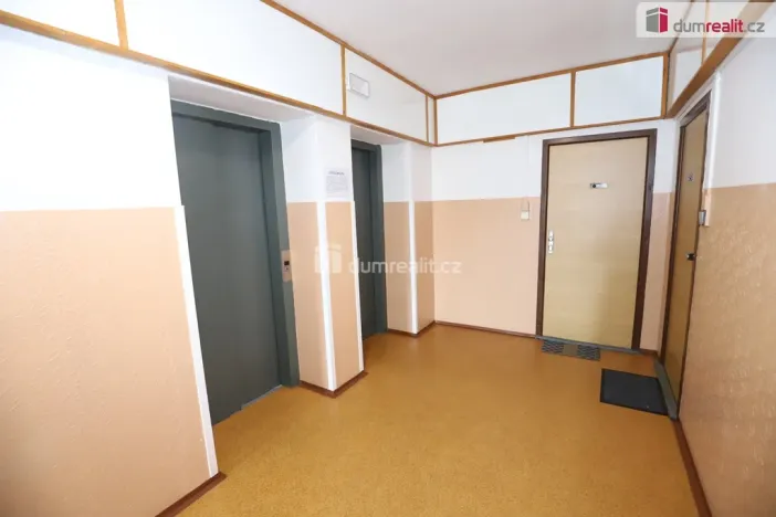 Pronájem bytu 1+kk, Karlovy Vary - Rybáře, U Koupaliště, 27 m2