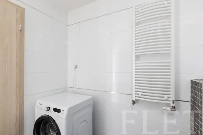 Pronájem bytu 1+kk, Praha - Žižkov, Olšanská, 36 m2