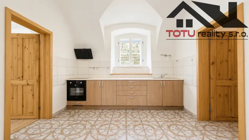 Prodej bytu 3+1, Kuks, 91 m2