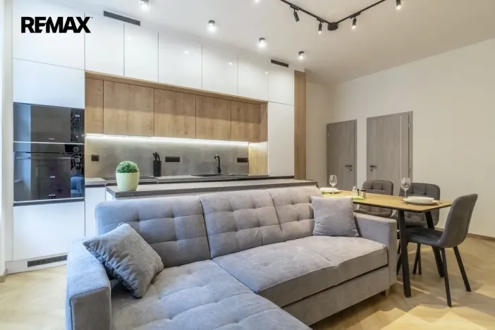 Pronájem bytu 2+kk, Praha - Bubeneč, Terronská, 62 m2