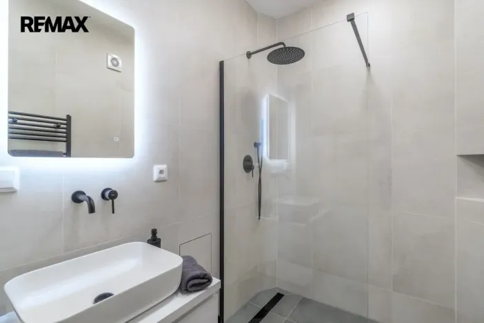 Pronájem bytu 2+kk, Praha - Bubeneč, Terronská, 62 m2