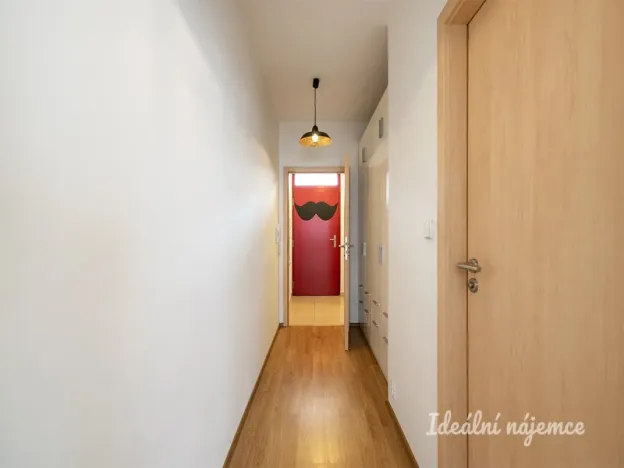 Pronájem bytu 1+kk, Praha - Miškovice, Vrátenská, 43 m2