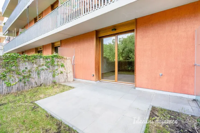 Pronájem bytu 1+kk, Praha - Modřany, Vrátnická, 40 m2