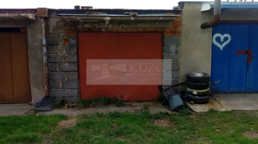 Pronájem garáže, Dolní Bousov, 25 m2
