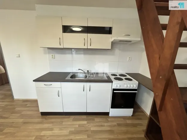 Pronájem bytu 3+kk, Praha - Hrdlořezy, Českobrodská, 65 m2
