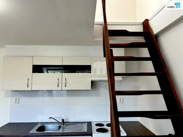 Pronájem bytu 3+kk, Praha - Hrdlořezy, Českobrodská, 65 m2