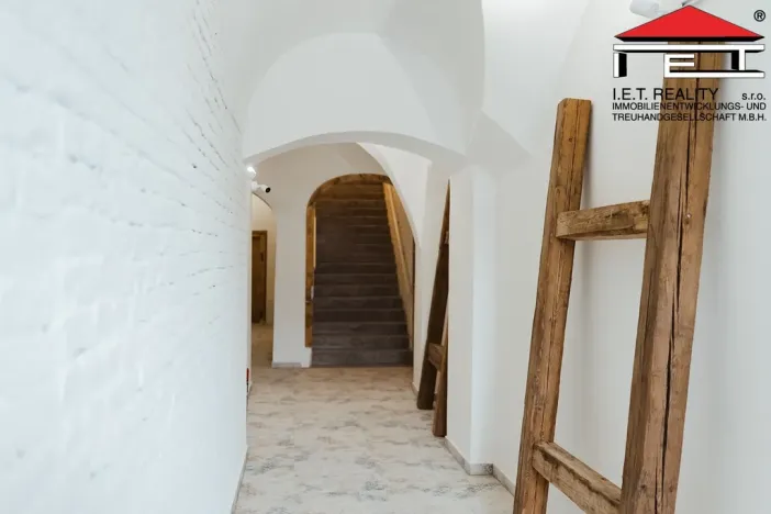 Prodej bytu 3+kk, Frýdek-Místek, Zámecké nám., 89 m2