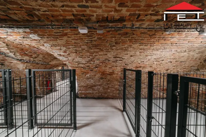 Prodej bytu 2+kk, Frýdek-Místek, Zámecké nám., 89 m2
